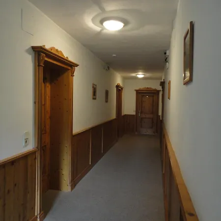 Larchenhof *
